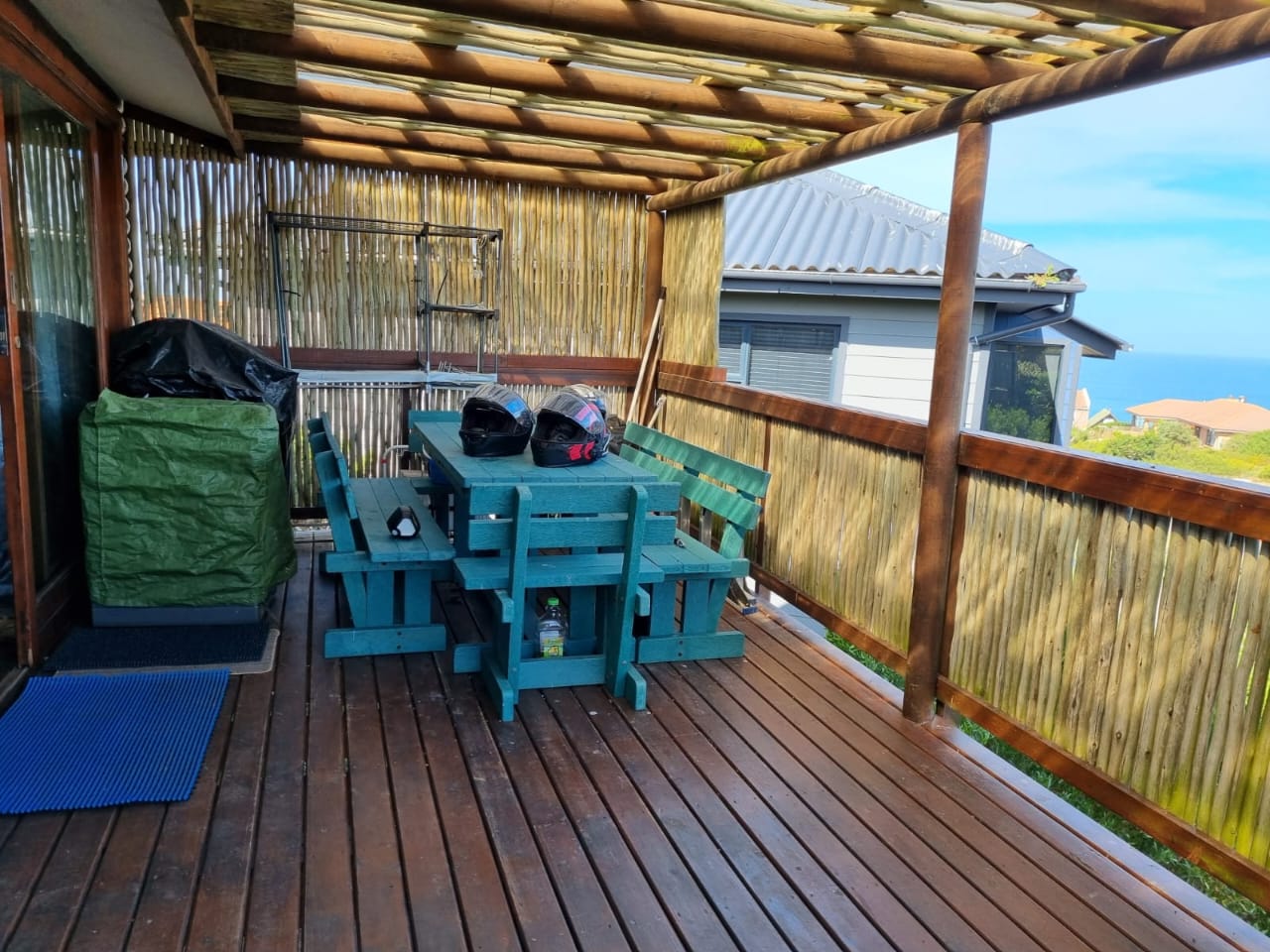 To Let 3 Bedroom Property for Rent in Boggomsbaai Western Cape